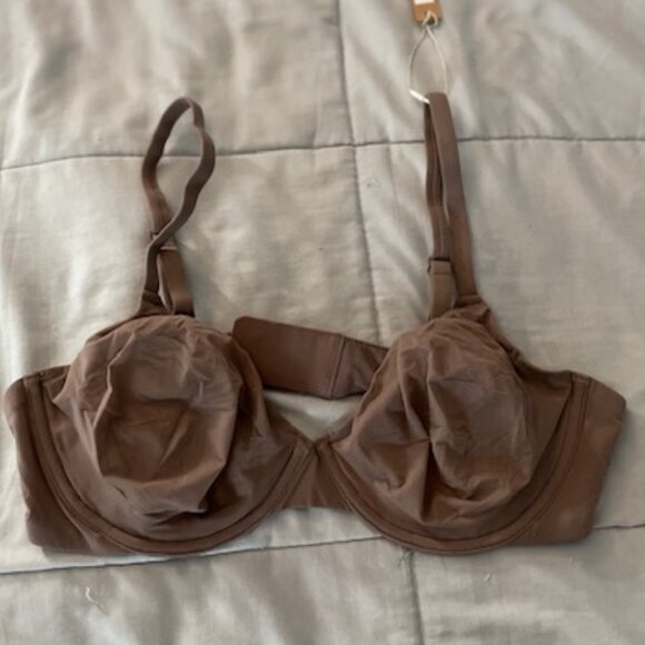 NWT SKIMS Bra 38C Underwire Neutral Minimalist Unpadded Everybody Beige Umber - Picture 1 of 6